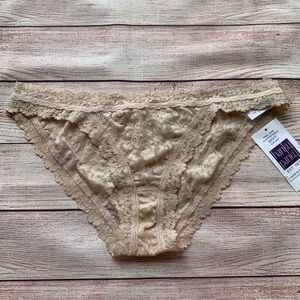 Hanky Panky Signature Lace Brazilian Bikini